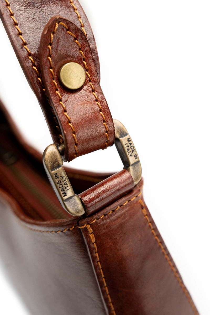 Emi Vintage Shoulder Bag - Brown