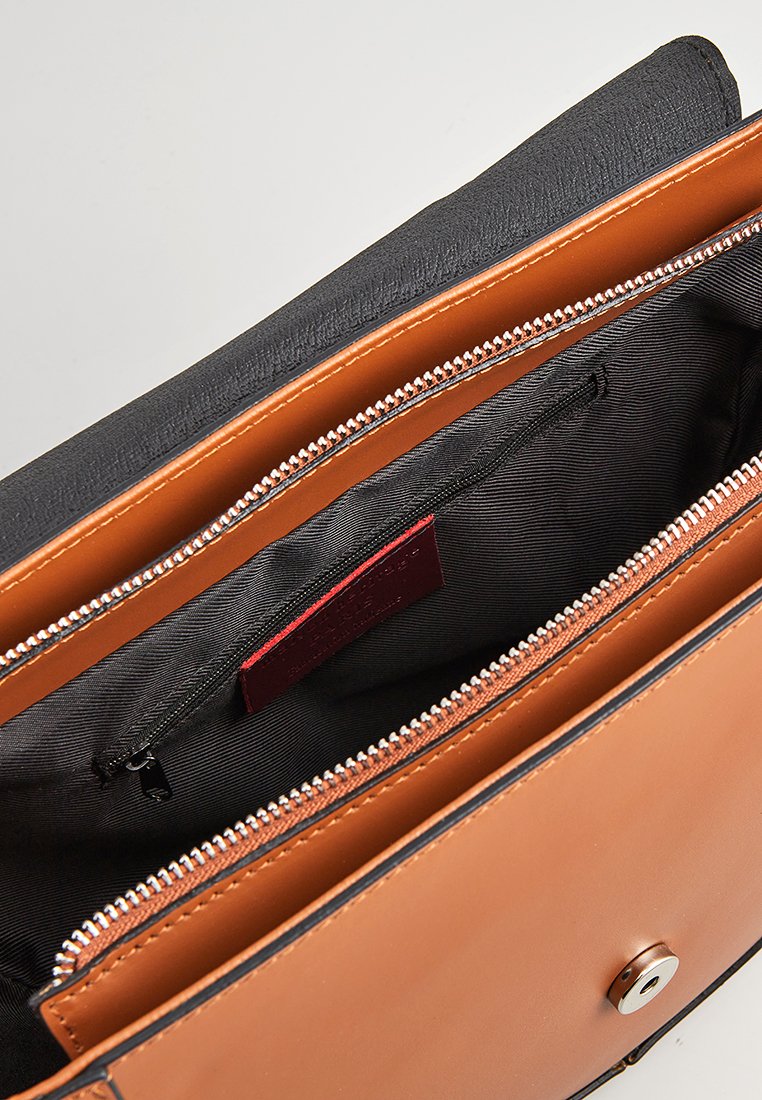 Sac Bandouliere Votti Suede - Camel