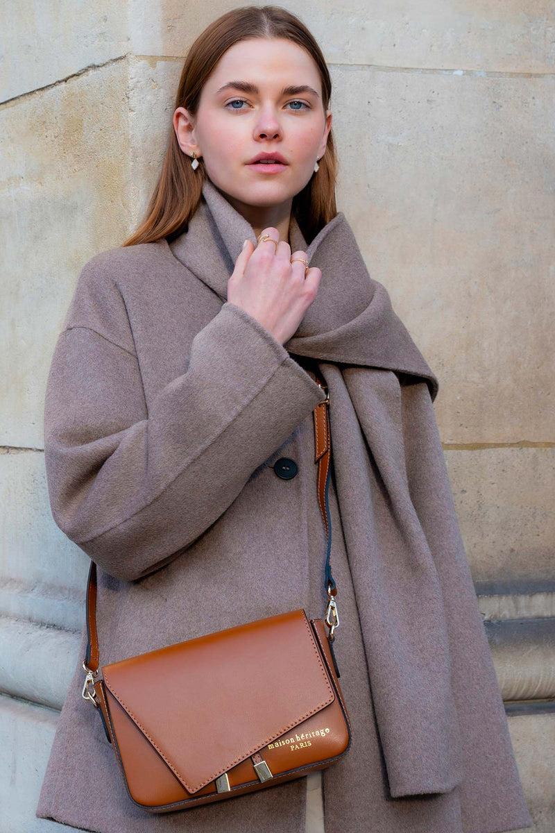 Aela Box Shoulder Bag - Dark Camel