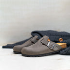 Zuecos Noe Nubuck Grey - Hombre