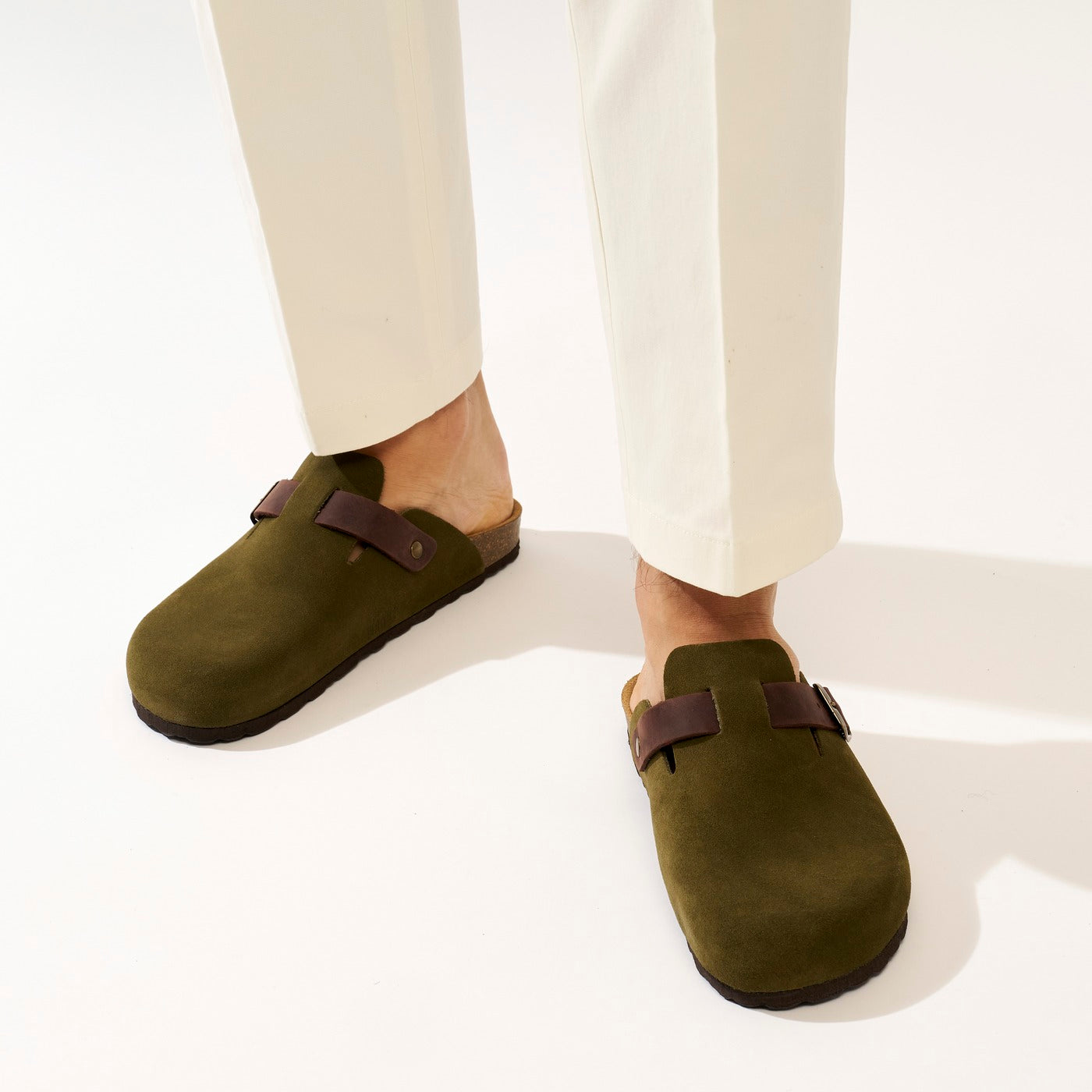 Noe Suede Moss Green Clogs - Men