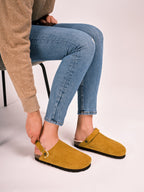 Zuecos Adam Suede Whisky Marrón - Mujer