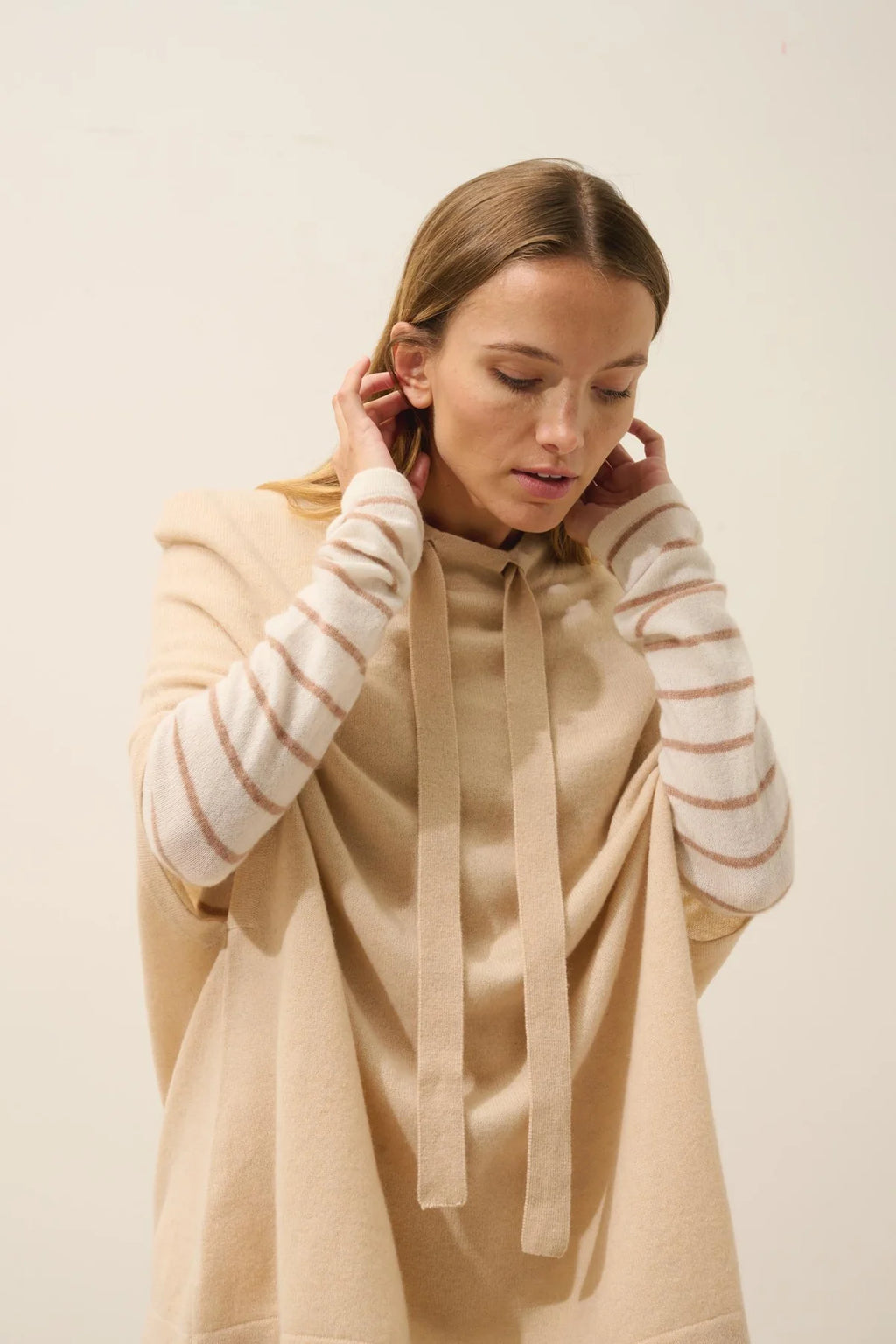 Crew-Neck Cape with Drawstring - Miamar - Sand