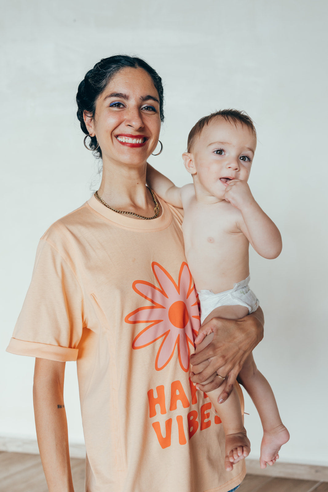 Camiseta de lactancia HAPPY VIBES