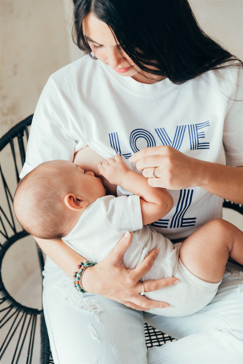 T-Shirt D'Allaitement Love Is All - Femme