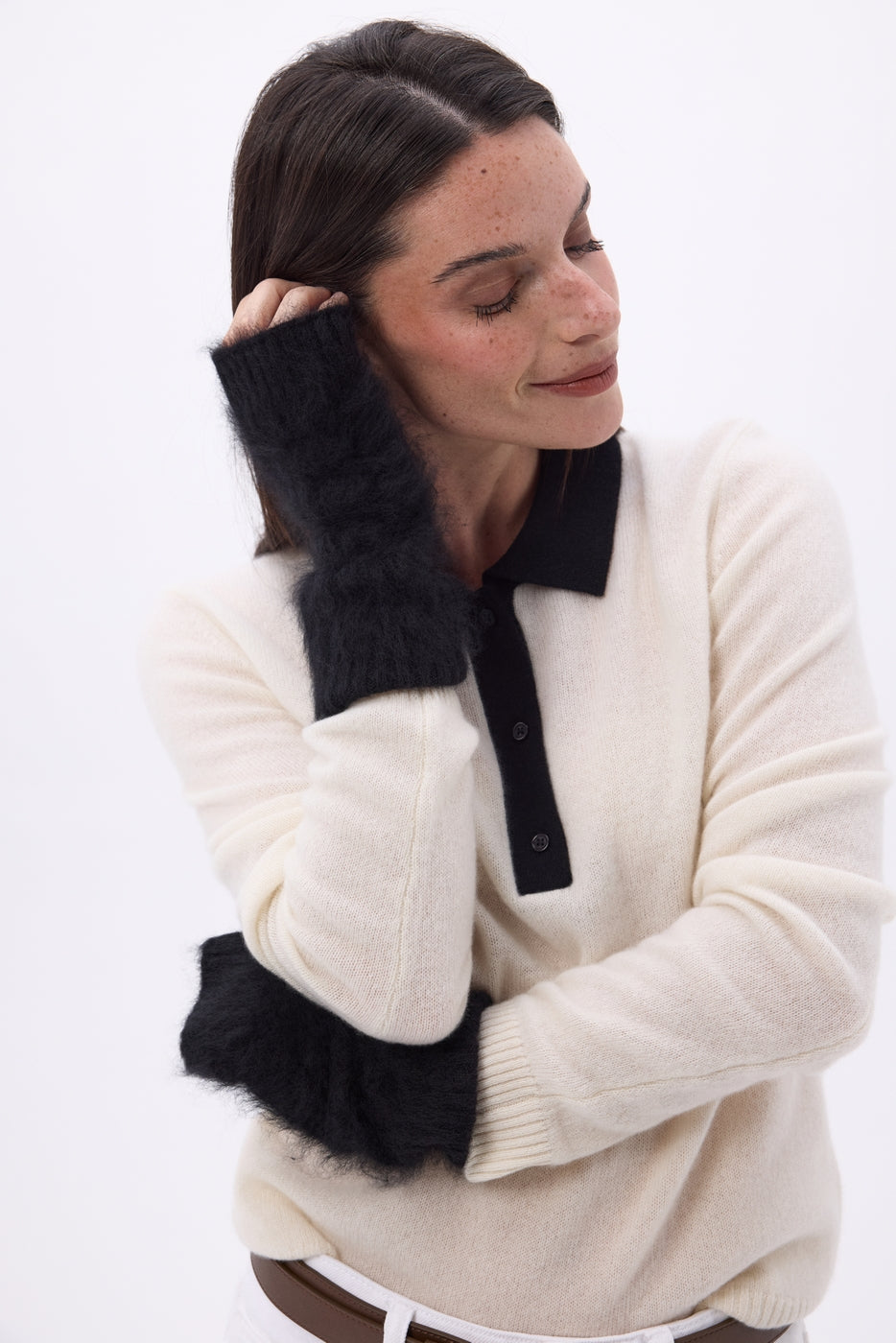 Mira Brushed Cashmere Fingerless Mittens - Black - Unisex