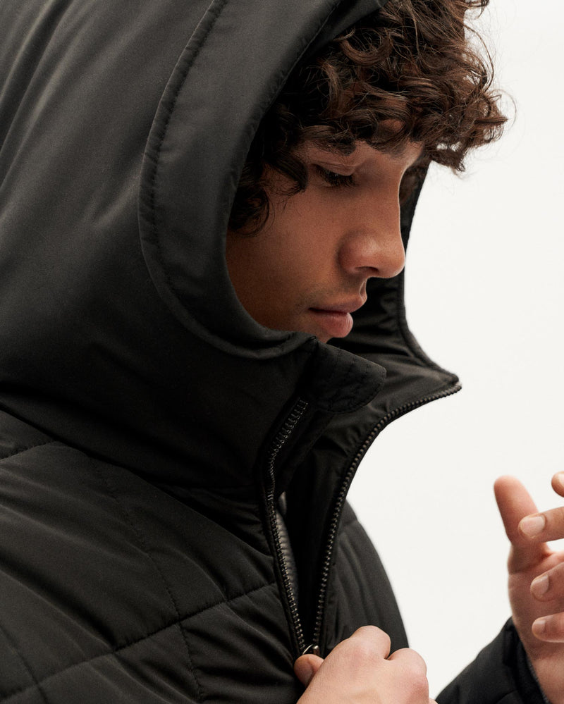 Chaqueta negra Gerhard sostenible-4