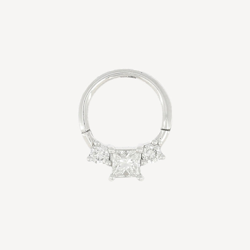 Piercing Créole Plate 8Mm Princesse 3X3Mm Diamants Or Blanc