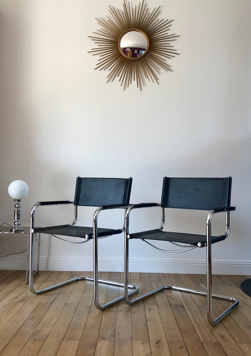 Paire De Fauteuils Design Tubulaires En Chrome Et Croute De Cuir - Années 70