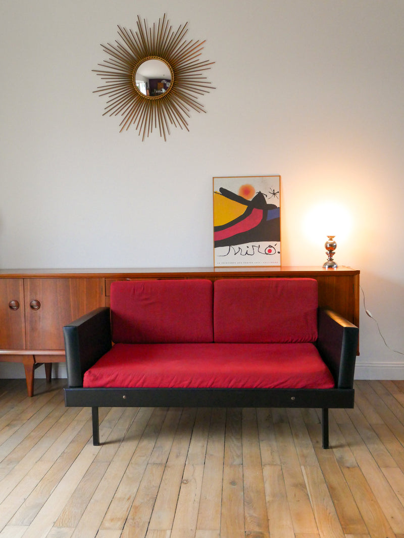 Canapé Day Bed En Skaï - Tissus Rouge Chiné Et Métal Noir - 1950