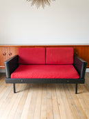 Canapé Day Bed En Skaï - Tissus Rouge Chiné Et Métal Noir - 1950