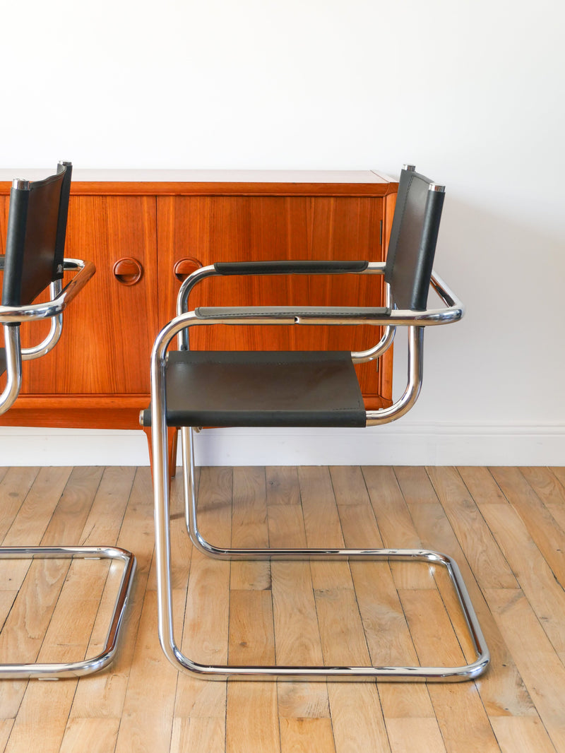 Ensemble De 4 Fauteuils Tubulaires En Croute De Cuir Cantilever Chrome Et Noir - Dans Le Goût De Mart Stam & Marcel Breuer S34 - 1970