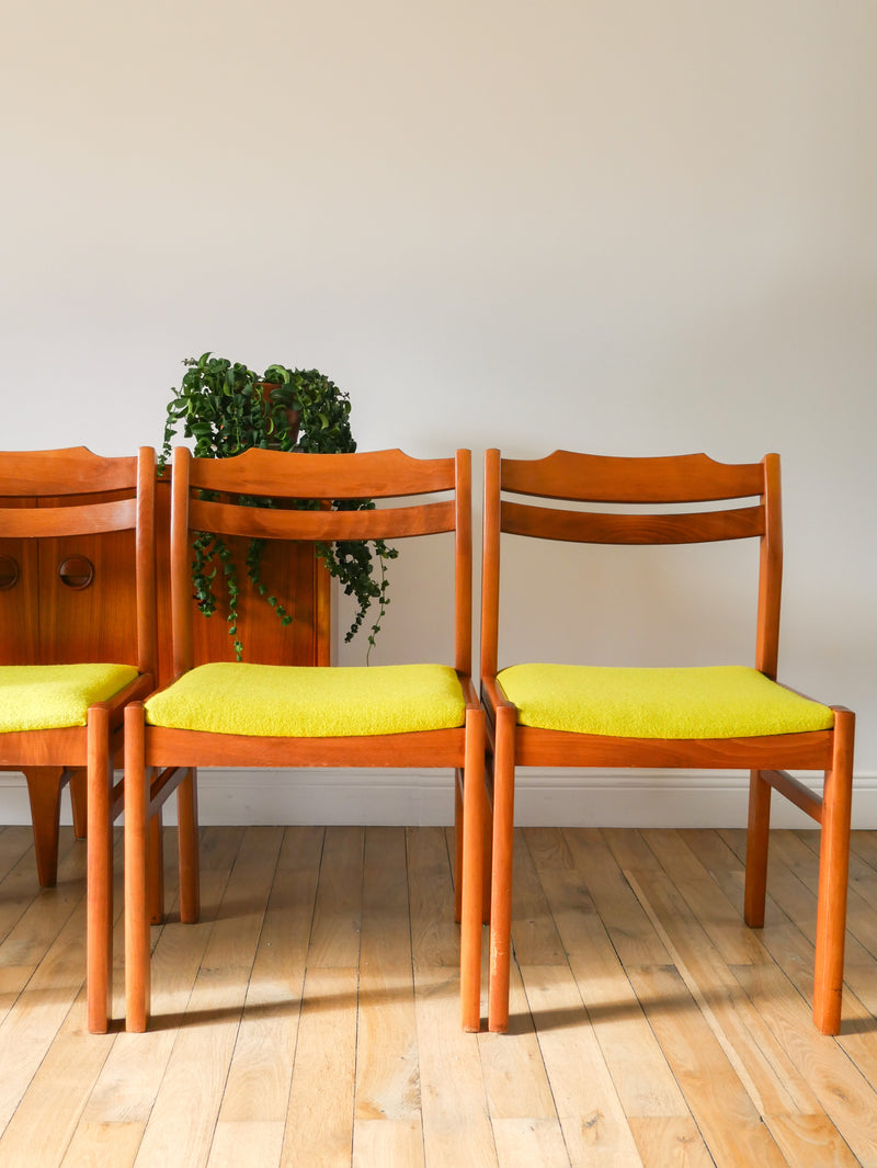 Ensemble De 4 Chaises En Pin Et Laine Bouillie - Vert - Entièrement Retapissées - Design Scandinave - 1960