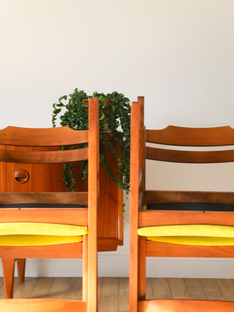 Ensemble De 4 Chaises En Pin Et Laine Bouillie - Vert - Entièrement Retapissées - Design Scandinave - 1960