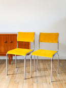 Paire De Chaises En Chrome Et Velours Texturé - Jaune Poussin - Entièrement Retapissées - Design - 1970