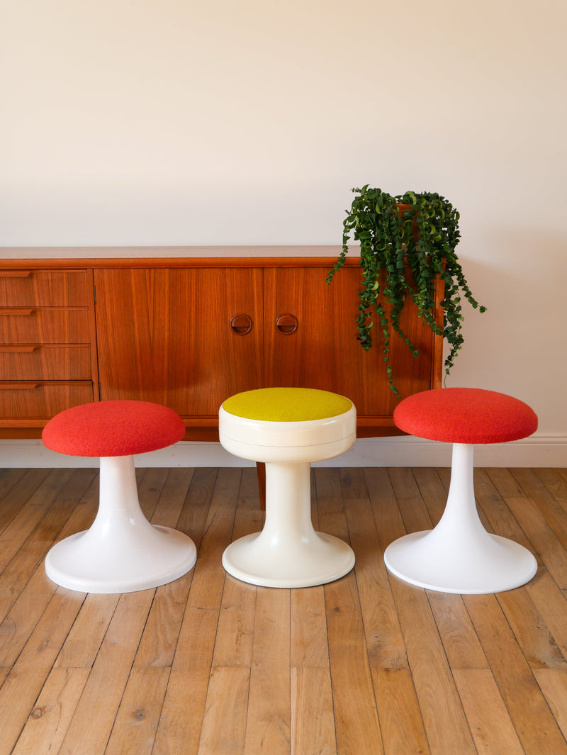 Tabouret En Plastique À Pieds Tulipe Et Tissus En Laine Bouillie Vert - Entièrement Retapissé - 1970