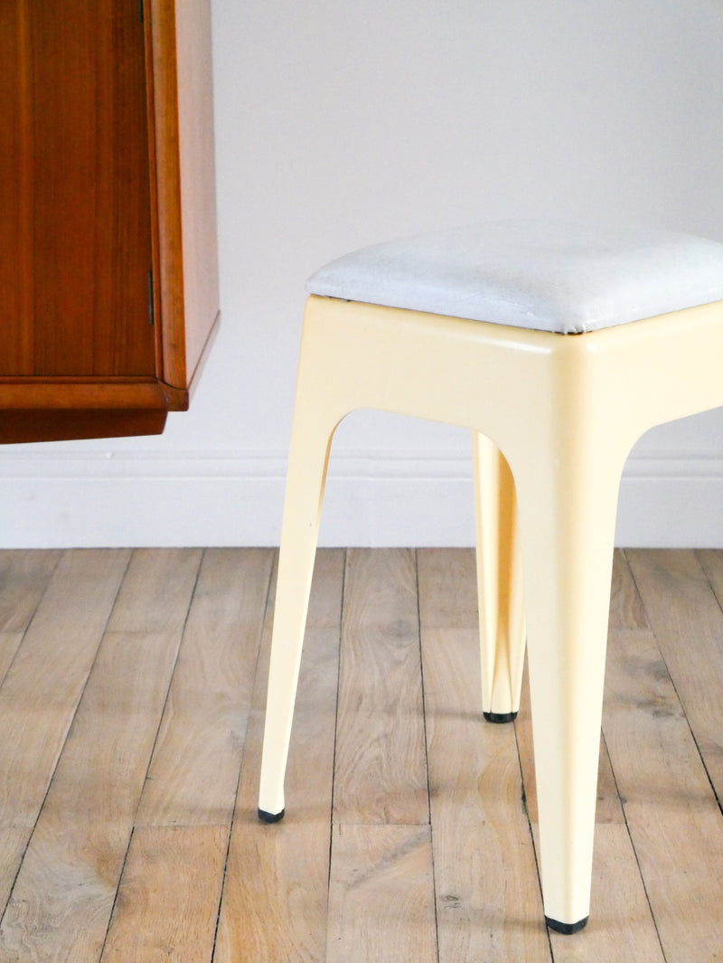 Tabouret Tripode En Plastique Et Assise En Skaï - Crème Et Gris - Signé Ami - 1970