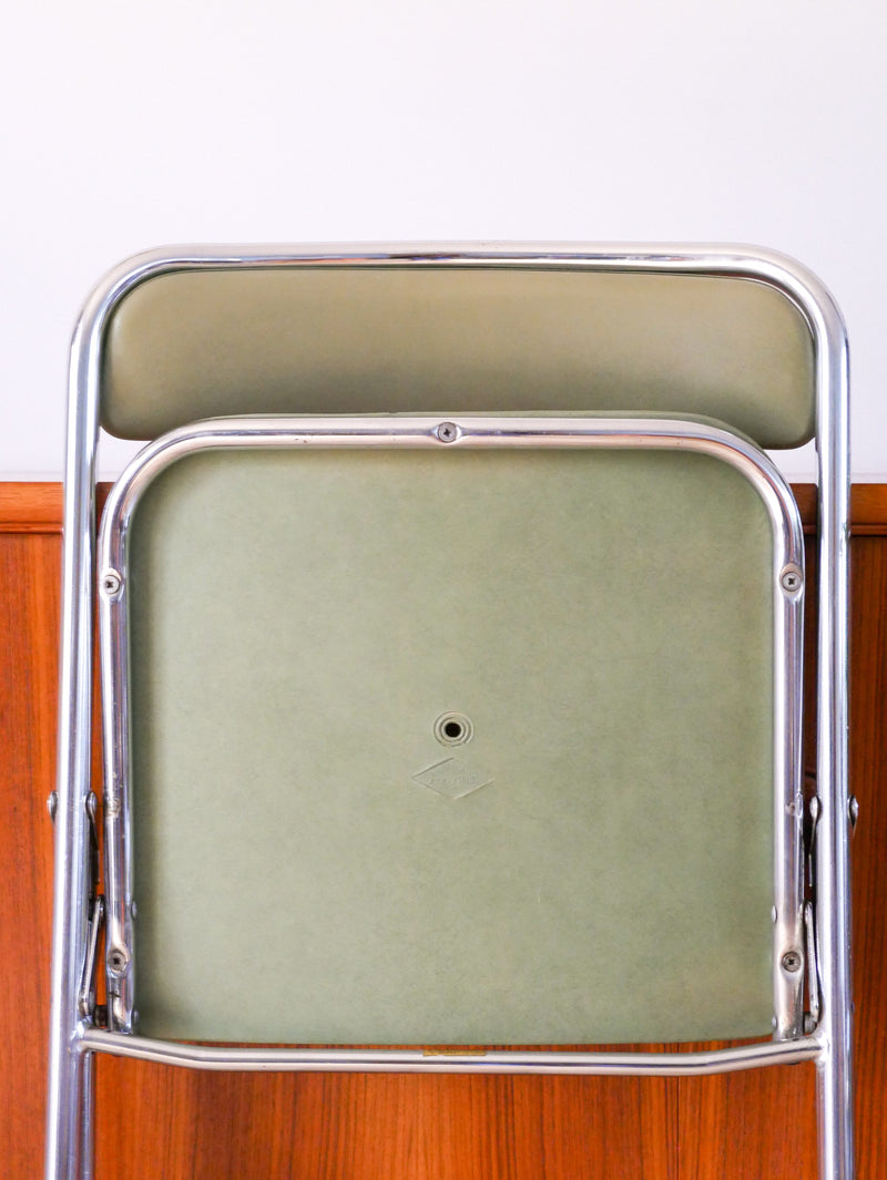 Paire De Chaises Pliantes En Chrome Et Skaï Vert Amande - Design - 1970