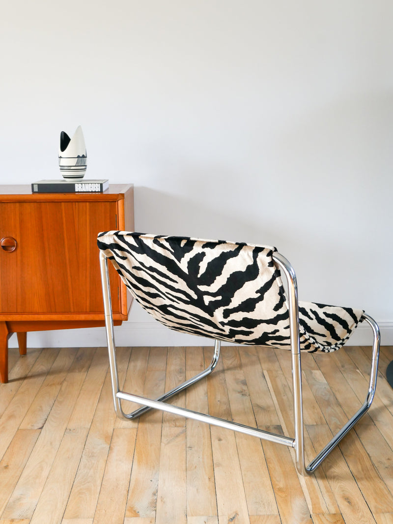 Lounge Chair / Fauteuil Tubulaire Piètements En Chrome - Retapissé En Tissus Zèbre - Noir Et Beige - Par Michel Boyer - Design - 1970