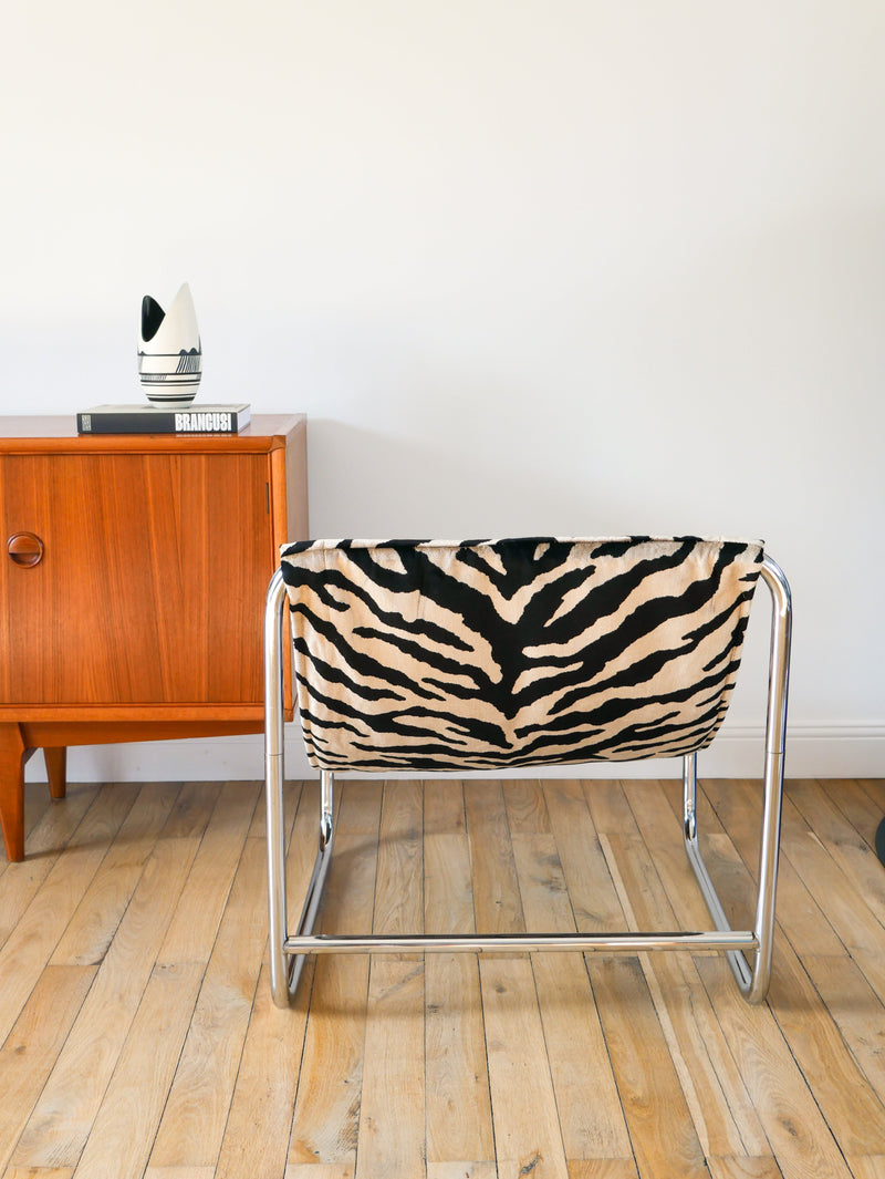 Lounge Chair / Fauteuil Tubulaire Piètements En Chrome - Retapissé En Tissus Zèbre - Noir Et Beige - Par Michel Boyer - Design - 1970