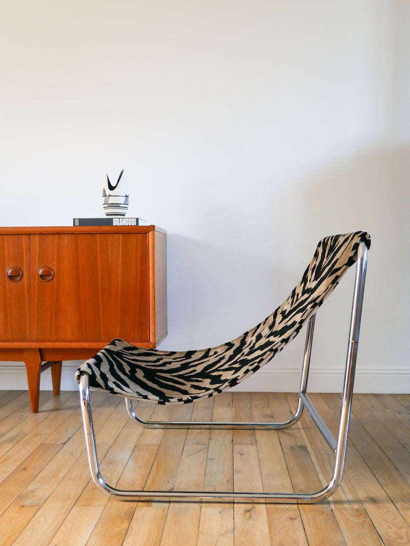 Lounge Chair / Fauteuil Tubulaire Piètements En Chrome - Retapissé En Tissus Zèbre - Noir Et Beige - Par Michel Boyer - Design - 1970