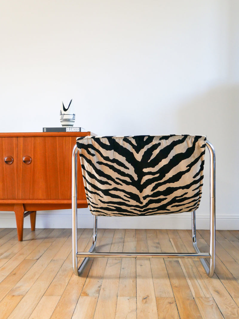 Lounge Chair / Fauteuil Tubulaire Piètements En Chrome - Retapissé En Tissus Zèbre - Noir Et Beige - Par Michel Boyer - Design - 1970