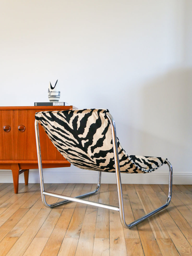 Lounge Chair / Fauteuil Tubulaire Piètements En Chrome - Retapissé En Tissus Zèbre - Noir Et Beige - Par Michel Boyer - Design - 1970