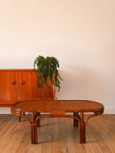 Table Basse Ovale En Rotin Et Bambou Foncé - 1970