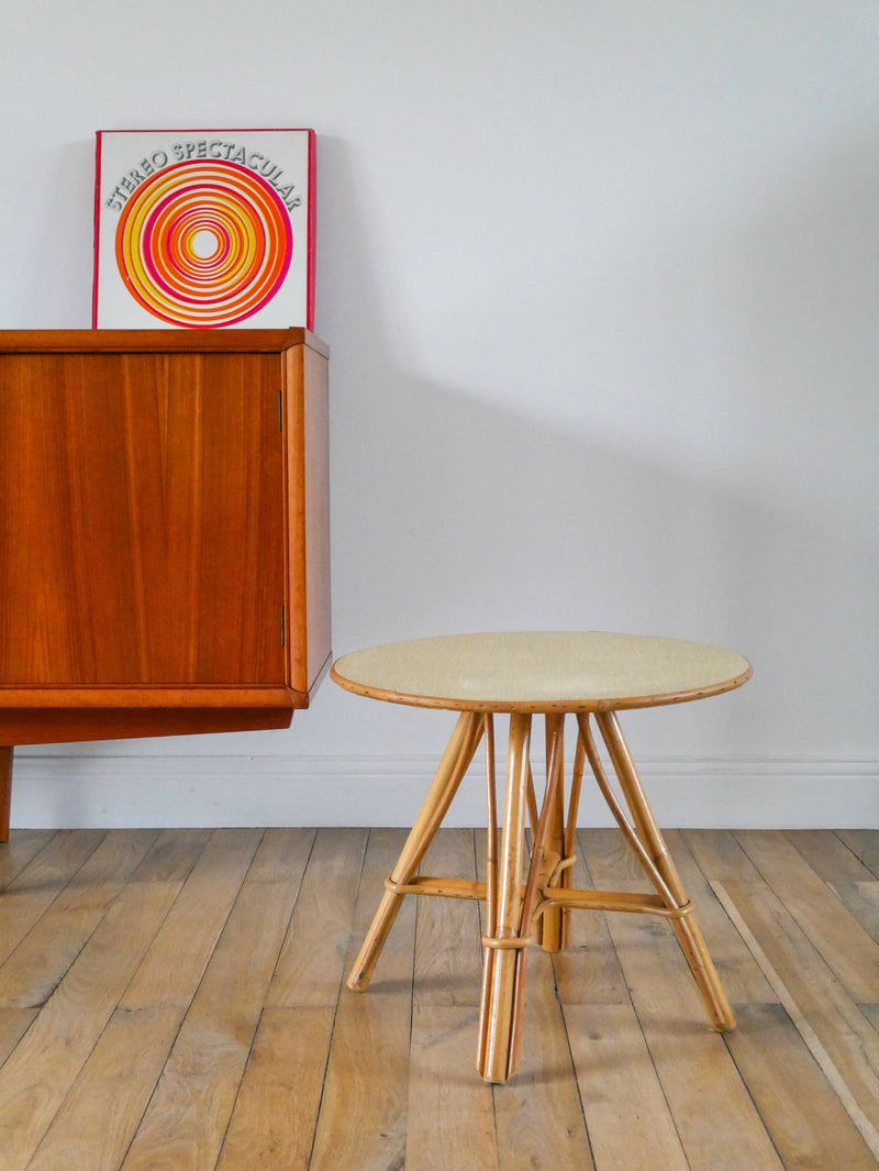 Petite Table Basse Ronde En Rotin Et Bambou - 1960