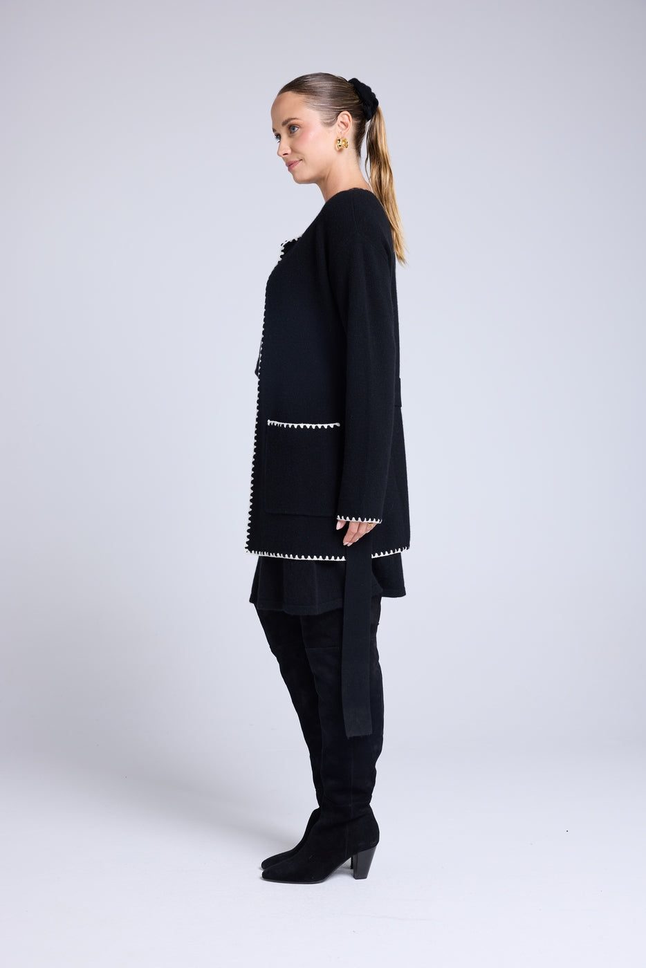 Veste Longue Bordures Contrastées Monique - Noir Blanc