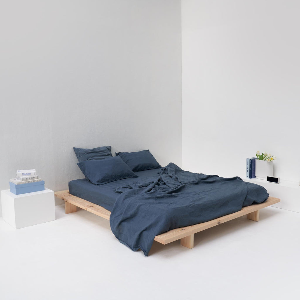 Drap plat lin lavé bleu orage francais haut de gamme maison Most