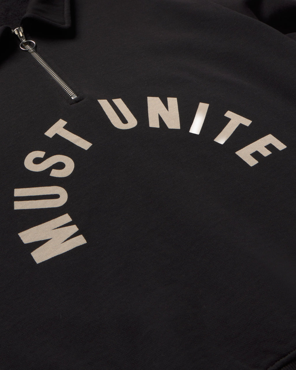 Sudadera negra must unite Gallagher sostenible - silueta 2