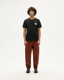 Camiseta negra services sostenible-2