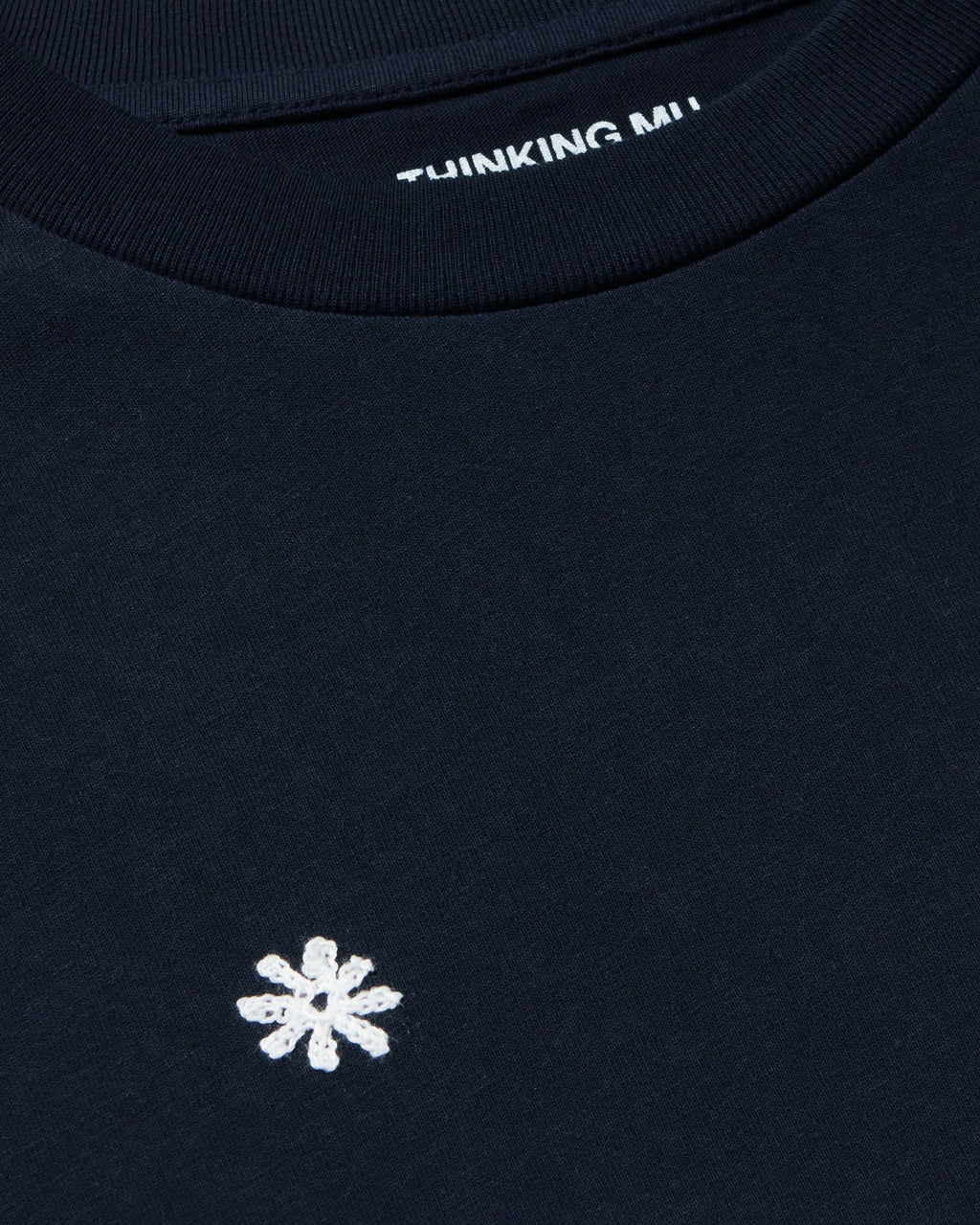 Zach sustainable navy solsol T-shirt - silhouette 2