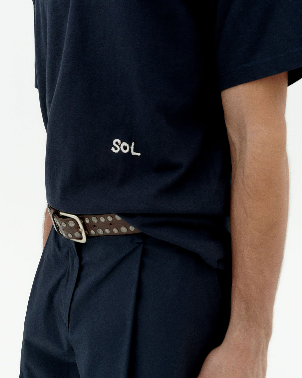Zach sustainable navy solsol T-shirt-3