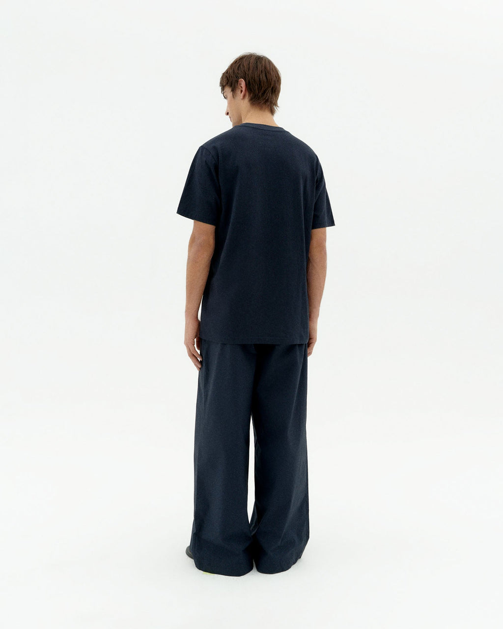 Zach sustainable navy solsol T-shirt-4