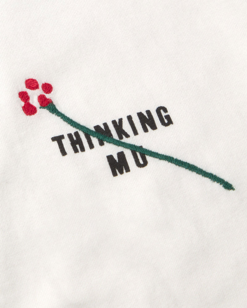 Camiseta blanca bordada flower TM Zach sostenible silueta - 2