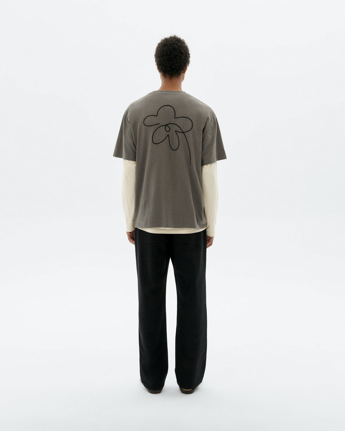 Camiseta bordada a mano flor Aaron - Gris