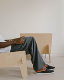 Mule homme laine, gris orange fluo Angarde porté profile