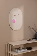 Elegante Magnettafel TAVO aus pulverbeschichtetem Metall, ideal para Zuhause oder Büro.