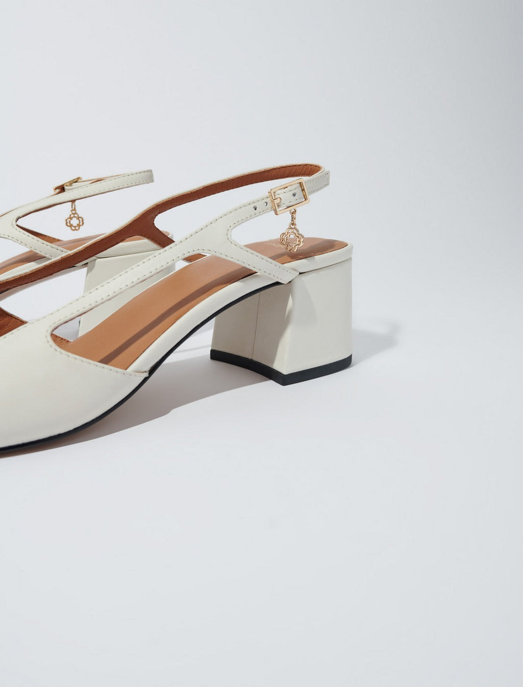 Fedila Shoes - Ecru