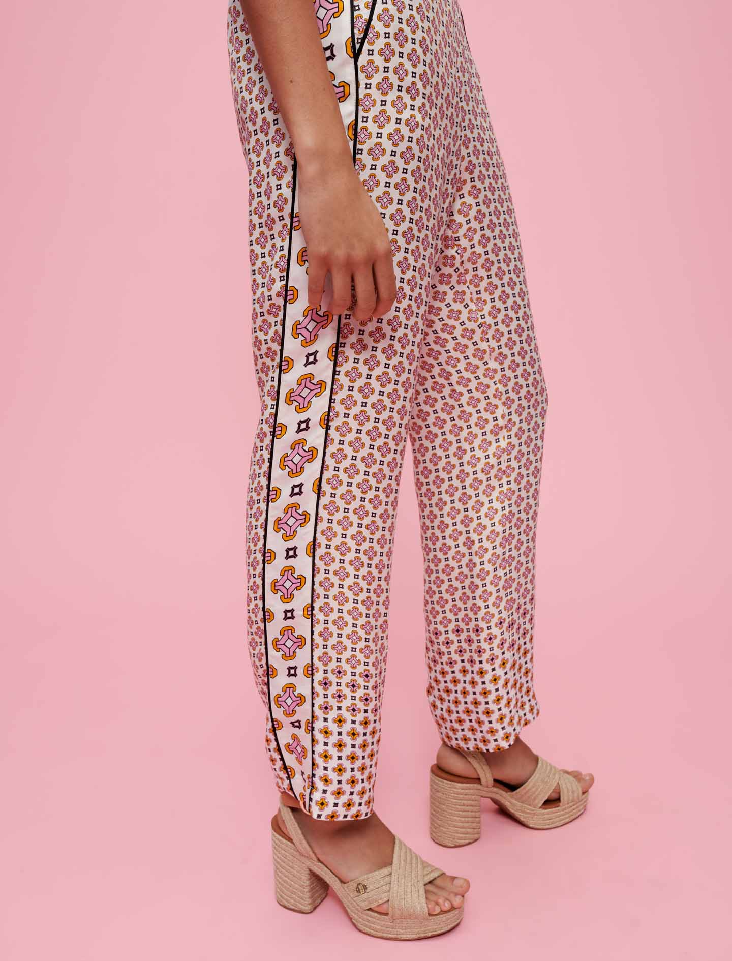 Pigeo Trousers - Geometric Ecru Background