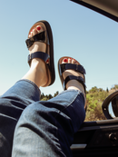 Sandalias Tika Vegan Charol Negro