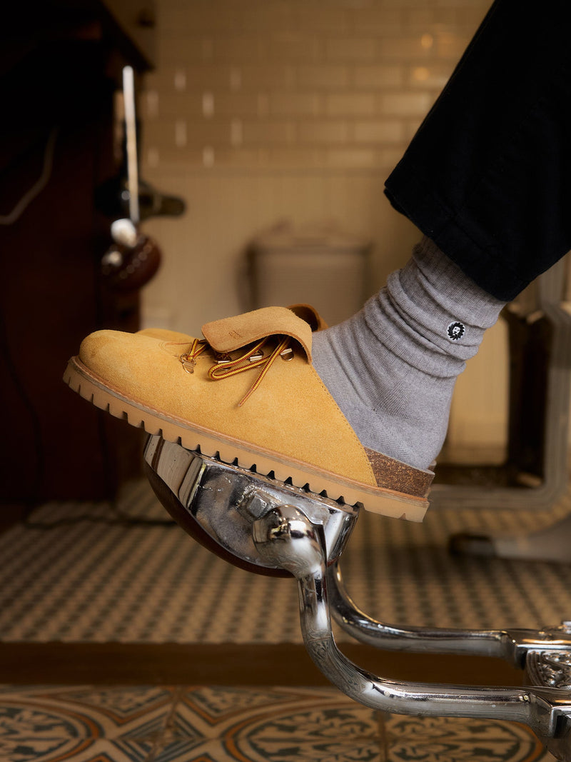 Zuecos tipo pinza de cuero Ambra Velour