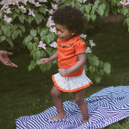 Falda skater Firefly confetti - Selección Misha & Puff disponible en www.amaetc.com, concept store eco-friendly para niños