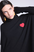Jersey Cuello Alto Corazón Poncho Naya - Negro y Corazón Rojo - Mujer