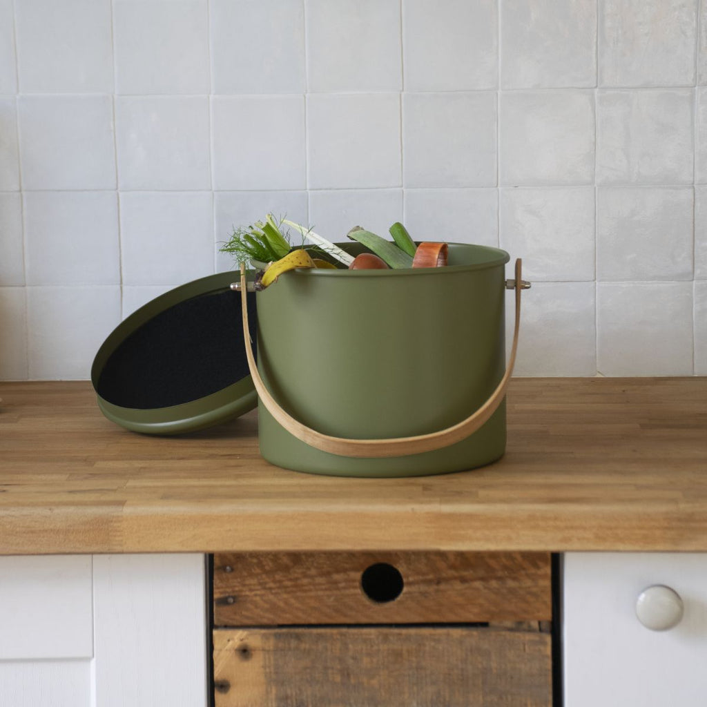Cubo de Compost Interior de Acero con Asa de Bambú - 7 Litros - Verde