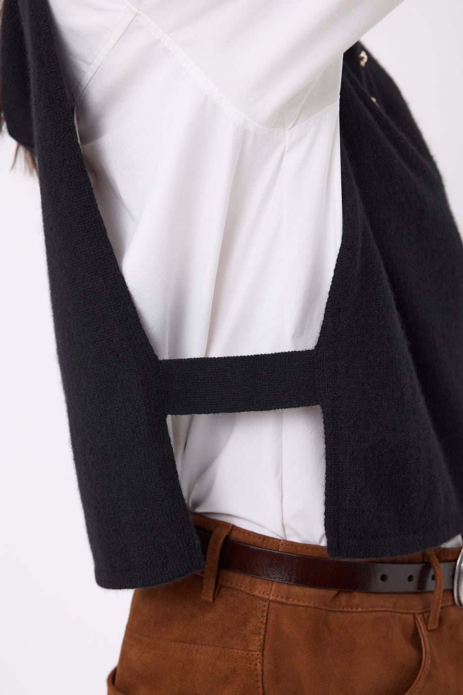 Women's Neo Gold Button Hooded Dickey - Black