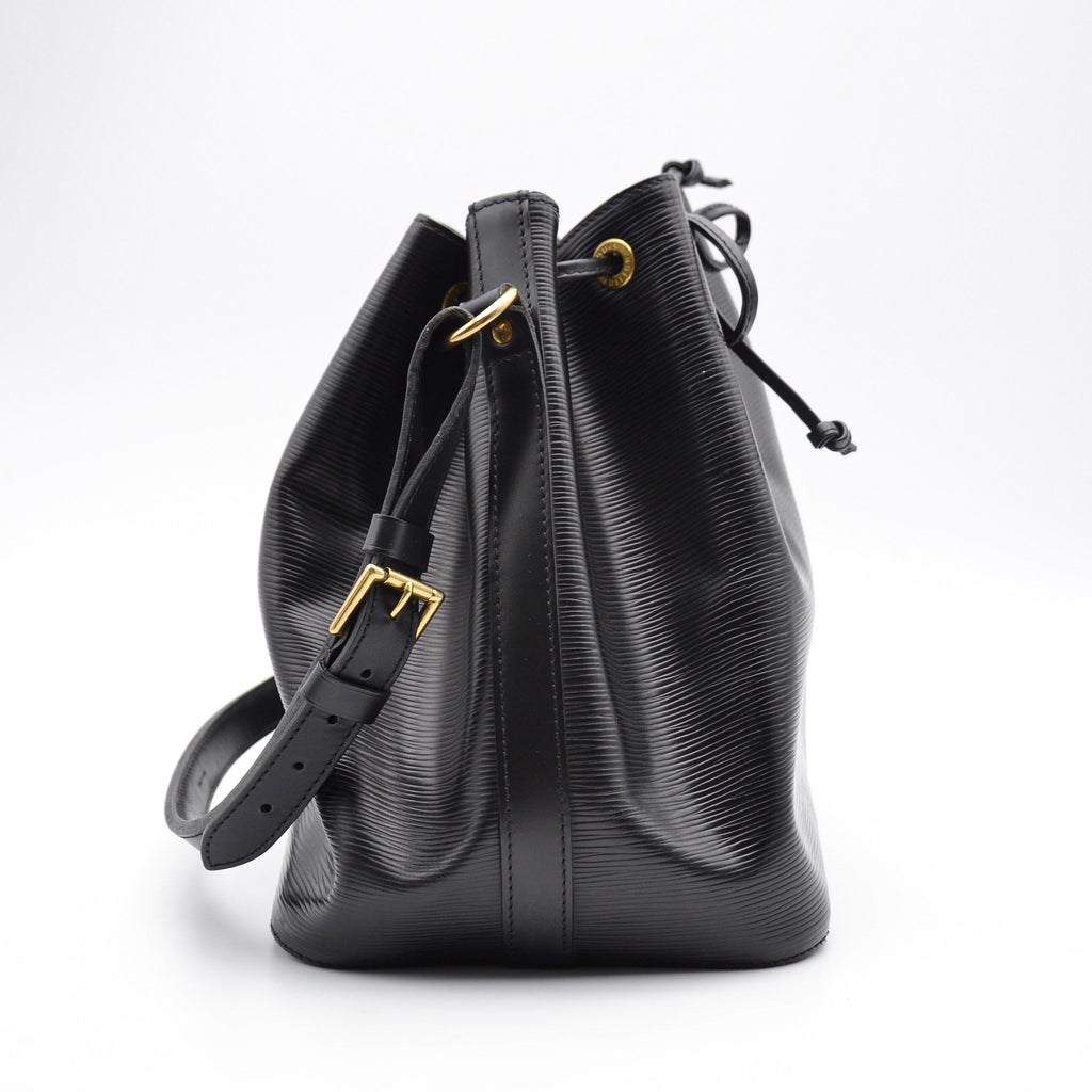 Louis Vuitton Noé Medium Model Black Épi Leather