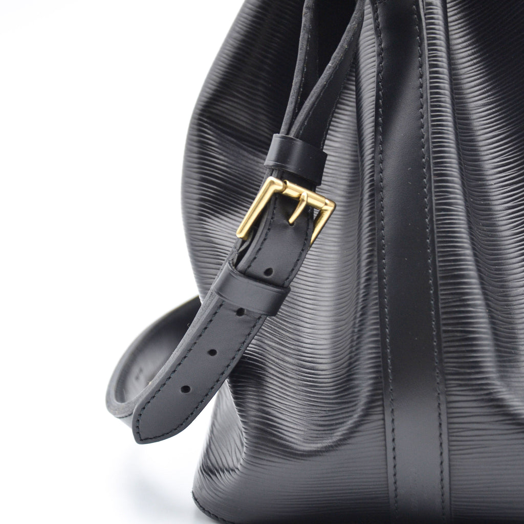 Louis Vuitton Noé Medium Model Black Épi Leather